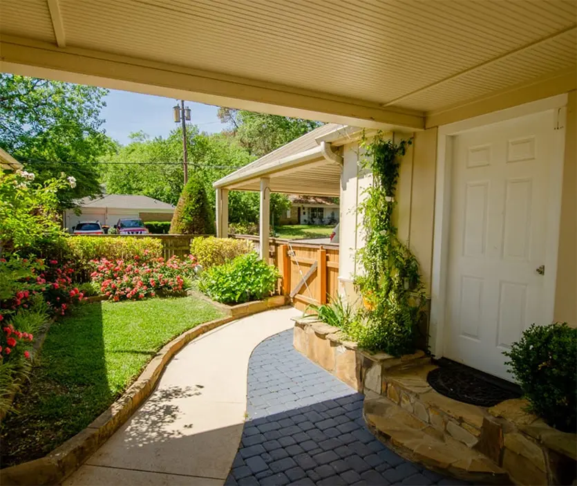 Backyard garden of the Rose Cottage